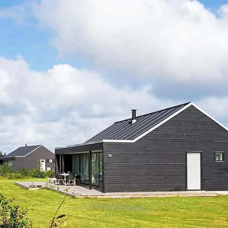 Three-bedroom In 5 Ferienhaus